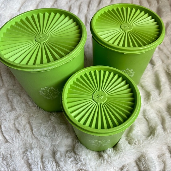 Vintage Tupperware Lime Green Nesting Canisters Kitchen Storage Retro US Set 3 - Picture 3 of 15